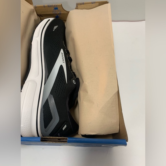 NEW MENS BROOKS Ghost 15 road-running shoes Multiple Sizes - Picture 13 of 15